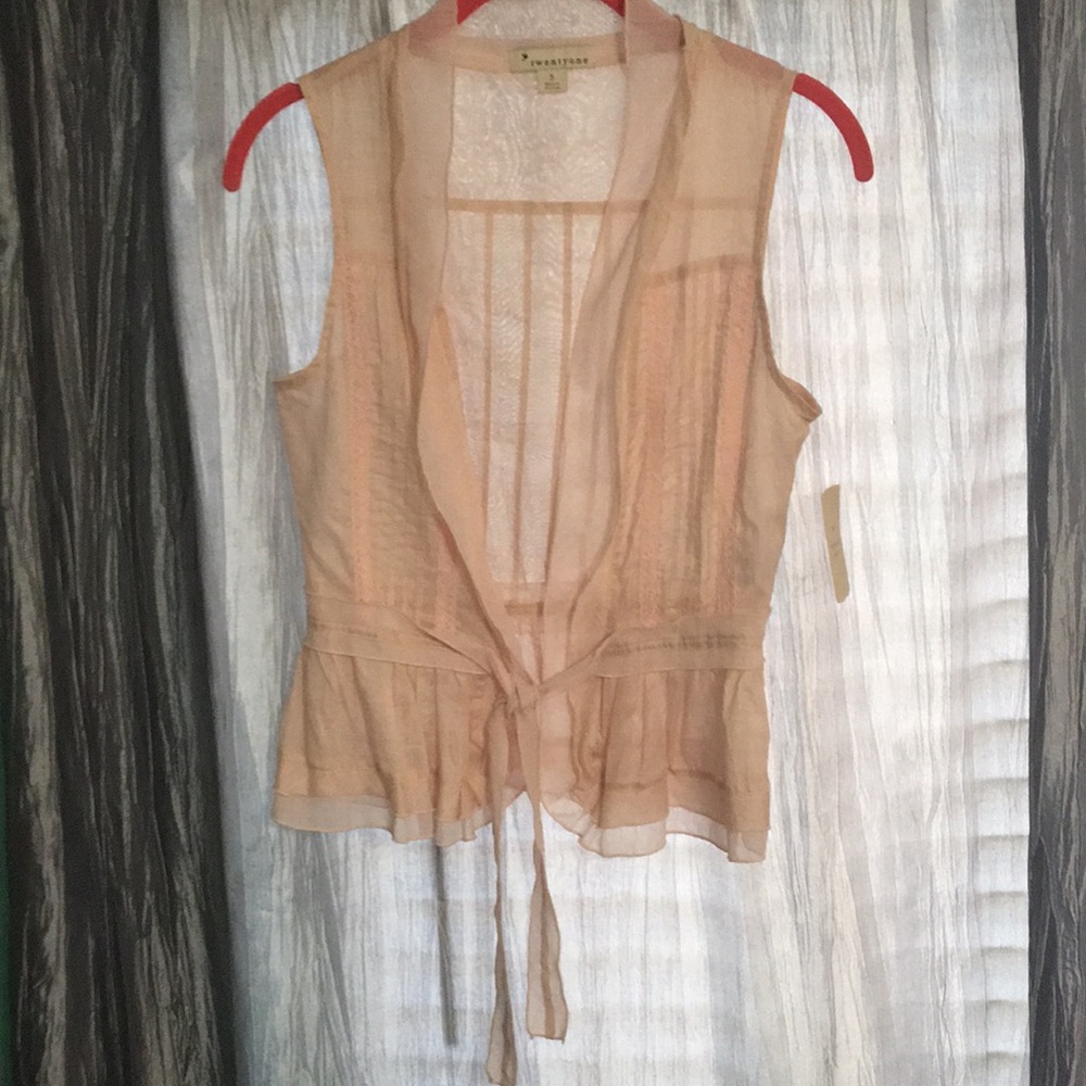 Sleeveless Light Pink Shirt